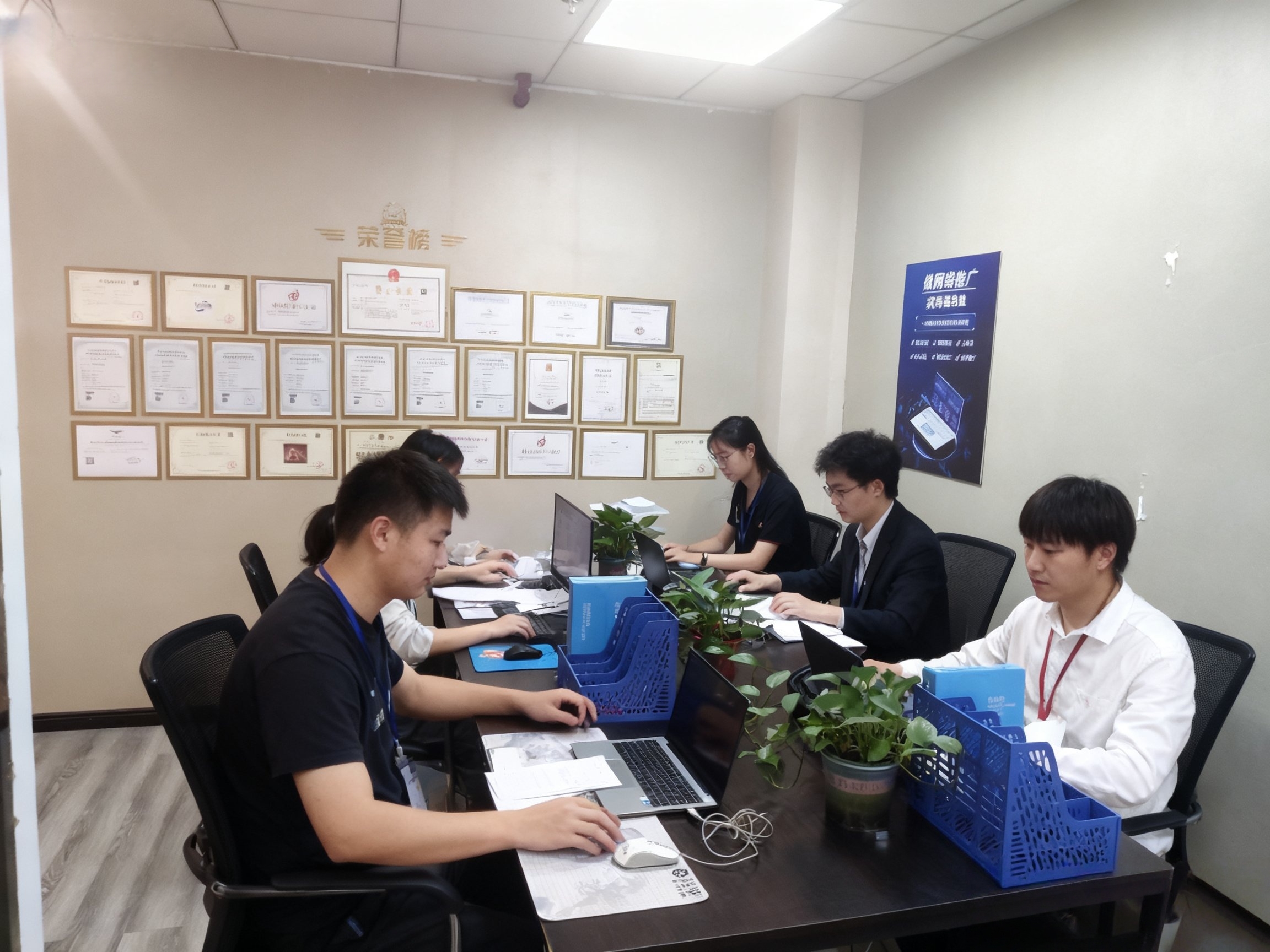 公司实拍办公场景图